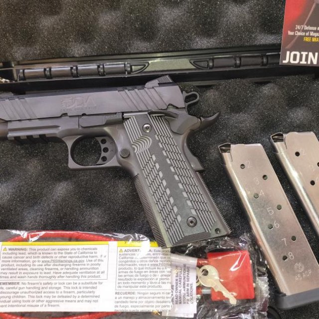 Devil Dogs Armas 45 acp