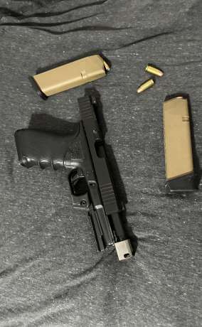 Glock 17 9mm, Armas de fuego en PR