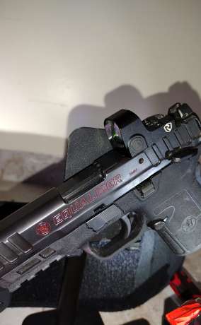 Vendo S&W Equalizer 2023 9mm y accesorios , Venta de Armas de fuego en PR