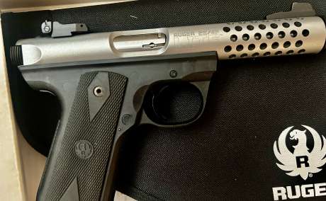 Pistola marca Ruger 22/45 Lite., Venta de Armas de fuego en PR