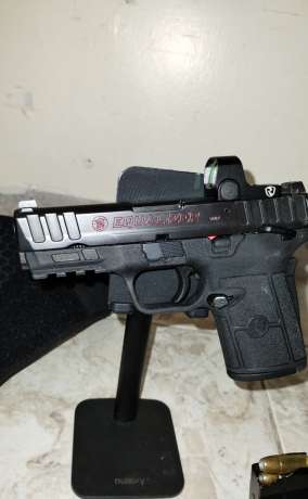 Vendor or cambio Smith & Wesson equalizer 9mm mucho extra, Venta de Armas de fuego en PR
