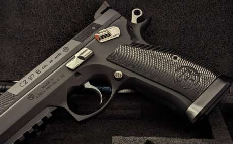 CZ 97B 45ACP, Armas de fuego en PR
