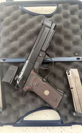 Wilson Combat Vertec Tactical 9 mm Original Wilson Beretta 92 Coleccion, Venta de Armas de fuego en PR