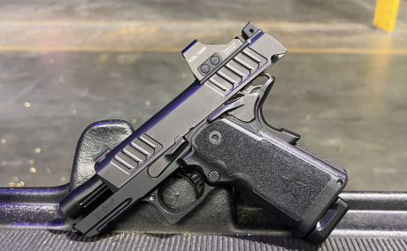 Staccato CS  con red dot y holster con todo lo que viene nueva “NO CAMBIOS” , Venta de Armas de fuego en PR