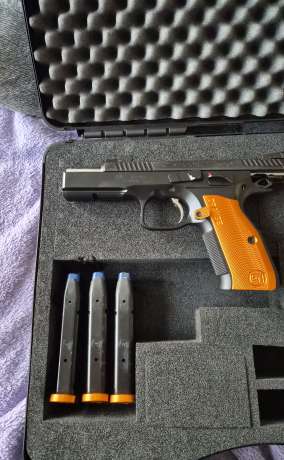 Shadow 2 Orange , Venta de Armas de fuego en PR