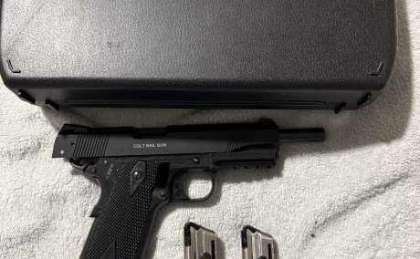 Colt 1911 calibre 22 y rifle Ruger 10/22 modificado como sniper , Venta de Armas de fuego en PR