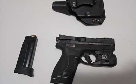 S&W Shield + Performance Center + extras , Venta de Armas de fuego en PR