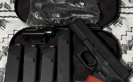Glock 17 5 gen 3 magacines de 17 y uno de 24 , Venta de Armas de fuego en PR