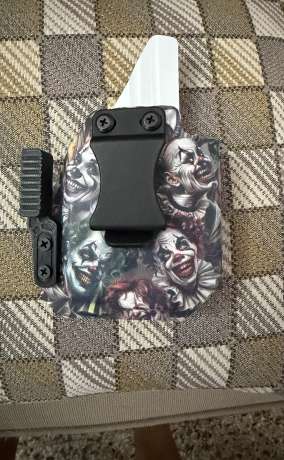 Springfield Hellcat Pro con olight baldr mini holster IWB derecho , Venta de Armas de fuego en PR