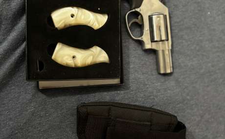 Magnum 357 5 disparos {NO INTERCAMBIO} , Venta de Armas de fuego en PR