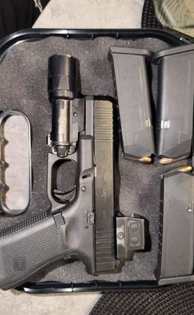 Glock gen5 mos con varios accesorios , Venta de Armas de fuego en PR