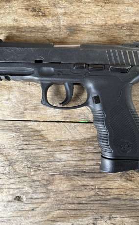 Se vende $350, 2 Cargadores de 17 , Venta de Armas de fuego en PR