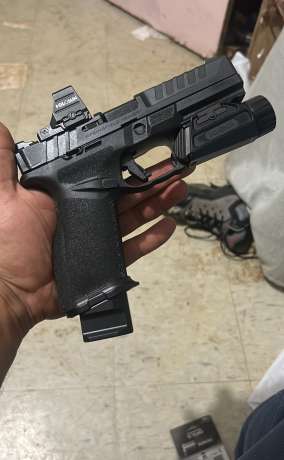 Echelon, Venta de Armas de fuego en PR