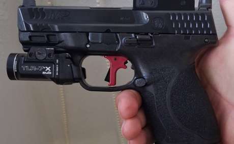 Venta de pistola S&W M&P 2.0 compacta 3.6 está como nueva. Sobre $1,200 entre el costo de la pistola y accesorios sin incluir la linterna( no incluye la linterna), Venta de Armas de fuego en PR