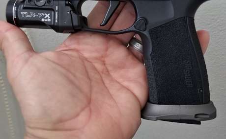 Venta de pistola Sig Sauer P 365X Macro con mira red dot Sig Sauer RomeoX, linterna Streamlight y katana magwell practicamente nuevaamlight y katana magwell, Armas de fuego en PR