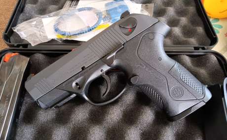 SE vende Beretta Px4 Compact Carry 2, Venta de Armas de fuego en PR