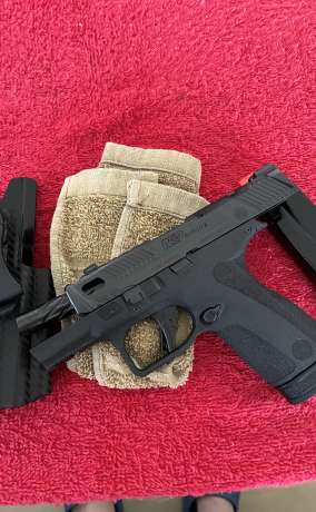 Smith and Wesson M&amp;P Shield X preformece carry comp *****Accesorios para diferente armas  detalles y precios en la info., Venta de Armas de fuego en PR