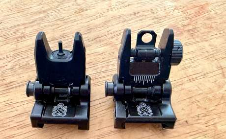 Spring-Loaded Flip-Up Front and Rear Sight (Springfield Armory), Armas de fuego en PR