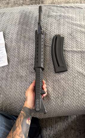 Upper para AR calibre .22 con su peine. (SOLO SE CAMBIA) handguard Magpul, Venta de Armas de fuego en PR