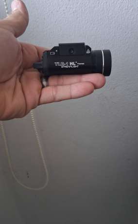 Venta de linterna Streamlight TLR1HL practicamente nueva, Armas de fuego en PR