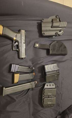 Se cambia todo en la foto. Busco glock 19x o  Manden fotos por si algo me gusta , Venta de Armas de fuego en PR