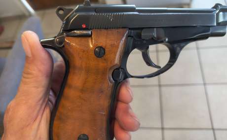 Beretta 84 380 acp Cheetah, Venta de Armas de fuego en PR