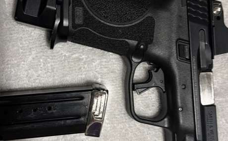 S&W 2.0  con muchos extras, Venta de Armas de fuego en PR