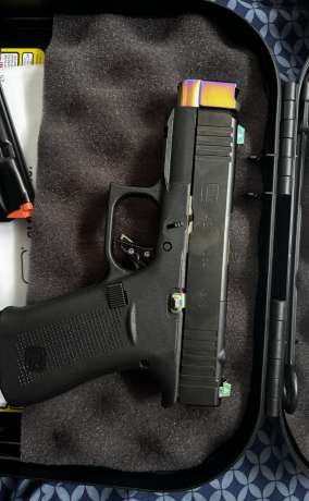 Pido 1200$ glock 43x mos nueva tiene mucho accesorios , Venta de Armas de fuego en PR