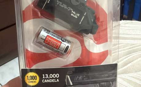 TLR-7 HLX SUB 1,000 LUMENS BATERÍA RECARGABLE CON BASE 1913, Venta de Armas de fuego en PR