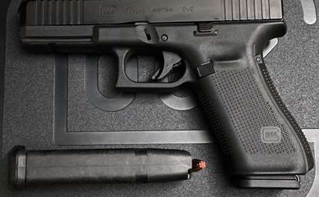 $400 Glock 17 5g o cambio por Glock 19,26,45,19×, Venta de Armas de fuego en PR