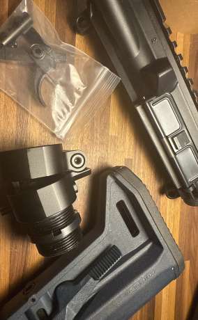 Accesorios AR-15 ( folding stock, magpul stock, super safety frt , upper), Venta de Armas de fuego en PR