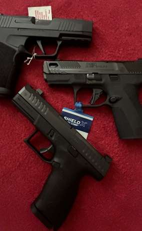 *** SMITH AND WESSON M&P SHIELD X PERFORMECE CENTER PORTIADA POR LOS LATERALES CAÑON TRENZADO Y  COMPENSADA 💯🆕***SIG SAUER P 365 X MACRO COMPENSADA CON 2 CARGADORES  17RD CON SU MAGUELL  ***💯🆕🔫 CZ P-10C PORTED** DETALLES EN INFO., Venta de Armas de fuego en PR