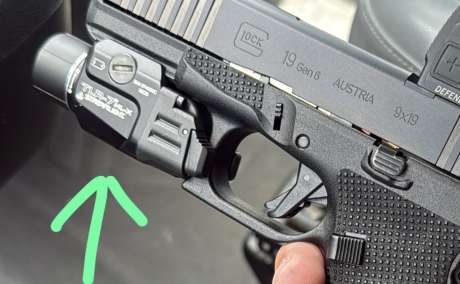 TLR-7 HLX 1,000 LUMENS NUEVA CON BATERIA TECARGABLE CAJA TODO , Venta de Armas de fuego en PR