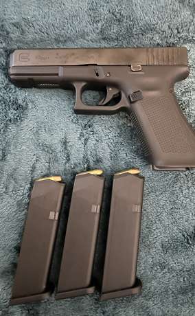 Glock 17 5gen en excelentes condiciones , Venta de Armas de fuego en PR