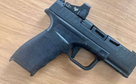 Hellcat Pro OSP with Swampfox Optic, Armas de fuego en PR