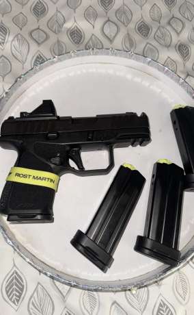 Rost martin 9mm solo se uso 3 veces con sus 4 cargadores, Venta de Armas de fuego en PR