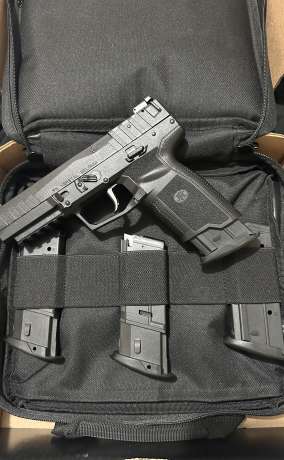 Fn 5.7 nueva, Armas de fuego en PR