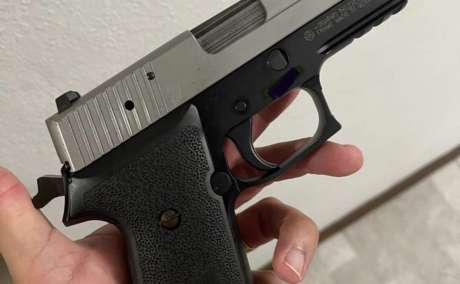 Sigsauer .45, Armas de fuego en PR