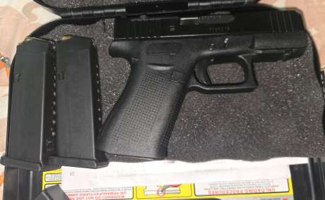 Glock 27 .40 incluye las municiones esta como nuevo  y viene con 3 magasin., Venta de Armas de fuego en PR