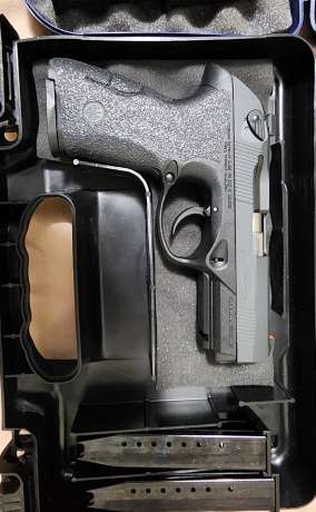 Beretta PX4 FULL SIZE 9MM Langdon tactical, Armas de fuego en PR