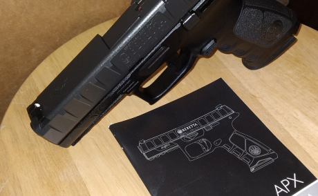 Beretta apx.40 full Brand New 4 magazine 17 , Venta de Armas de fuego en PR