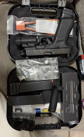 GLOCK 45 (9MM) CON VARIOS EXTRAS , Venta de Armas de fuego en PR