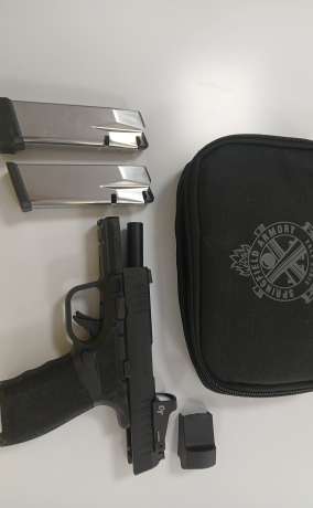 Se vende Springfield Hellcat sin disparar, Venta de Armas de fuego en PR