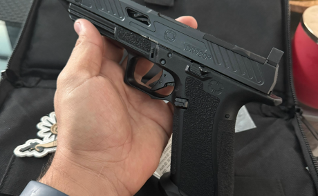 Shadow sistem DR920P, Armas de fuego en PR