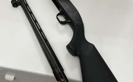 Mossberg Maverick 88 calibre 12 28", Armas de fuego en PR