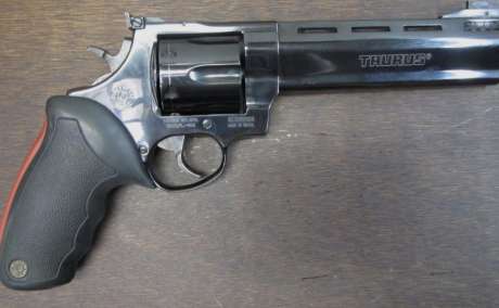 Taurus Raging Bull en calibre .45 , Venta de Armas de fuego en PR