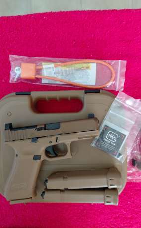 GLOCK 19 X MOS CON TODO DE FABRICA ORIGINAL 🆕️🆕️🆕️ FOTOS Y UN VIDEO PARA QUE VERIFIQIEN CONDICIONES DEL ARMA NUEVA SIN USO >>PRECIO>> EN LA INFORMACION, Venta de Armas de fuego en PR