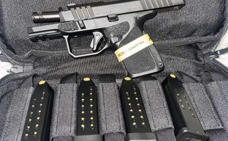 Rost martin 9mm compensada con sus 4 cargadores se va en 475 comprador paga traspaso, Venta de Armas de fuego en PR