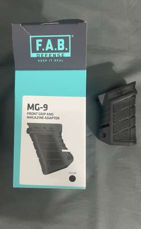 Foregrip magazine storage picatinny rail, Venta de Armas de fuego en PR