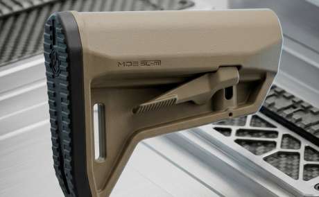 Magpul MOE SL-M Carbine Stock (Mil-Spec) in Flat Dark Earth (FDE)., Venta de Armas de fuego en PR